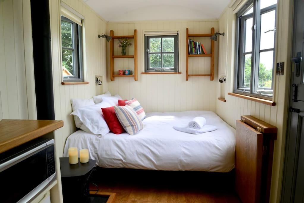 The Shepherd'S Hut @ Chichester Cottage Esterno foto